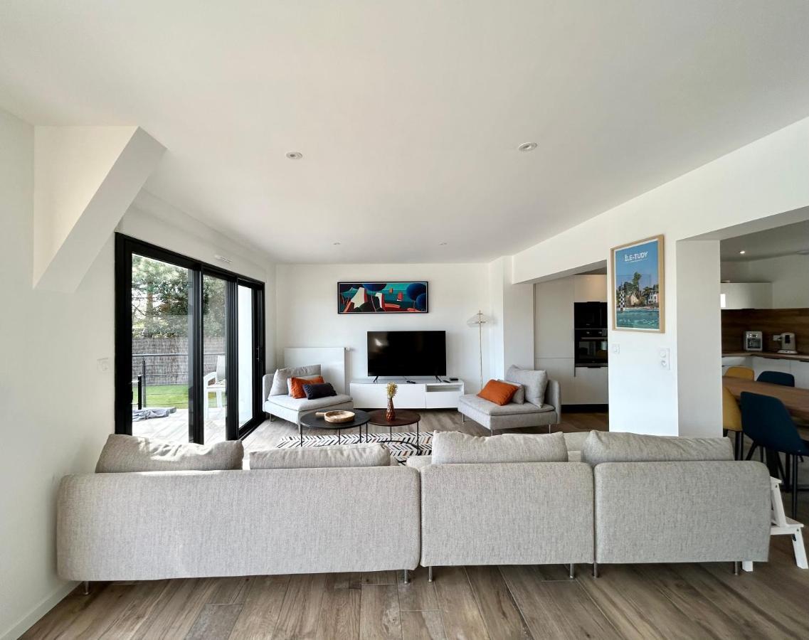 Superbe Villa Tout Confort Avec Piscine Chauffee Er Couverte Et Spa A 2 Pas De La Plage Фуенан Екстериор снимка