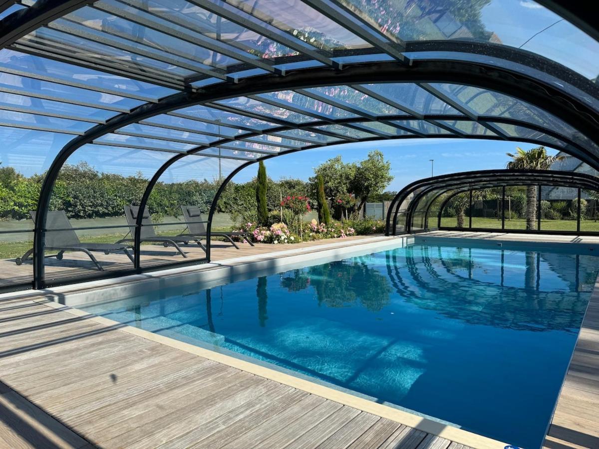 Superbe Villa Tout Confort Avec Piscine Chauffee Er Couverte Et Spa A 2 Pas De La Plage Фуенан Екстериор снимка