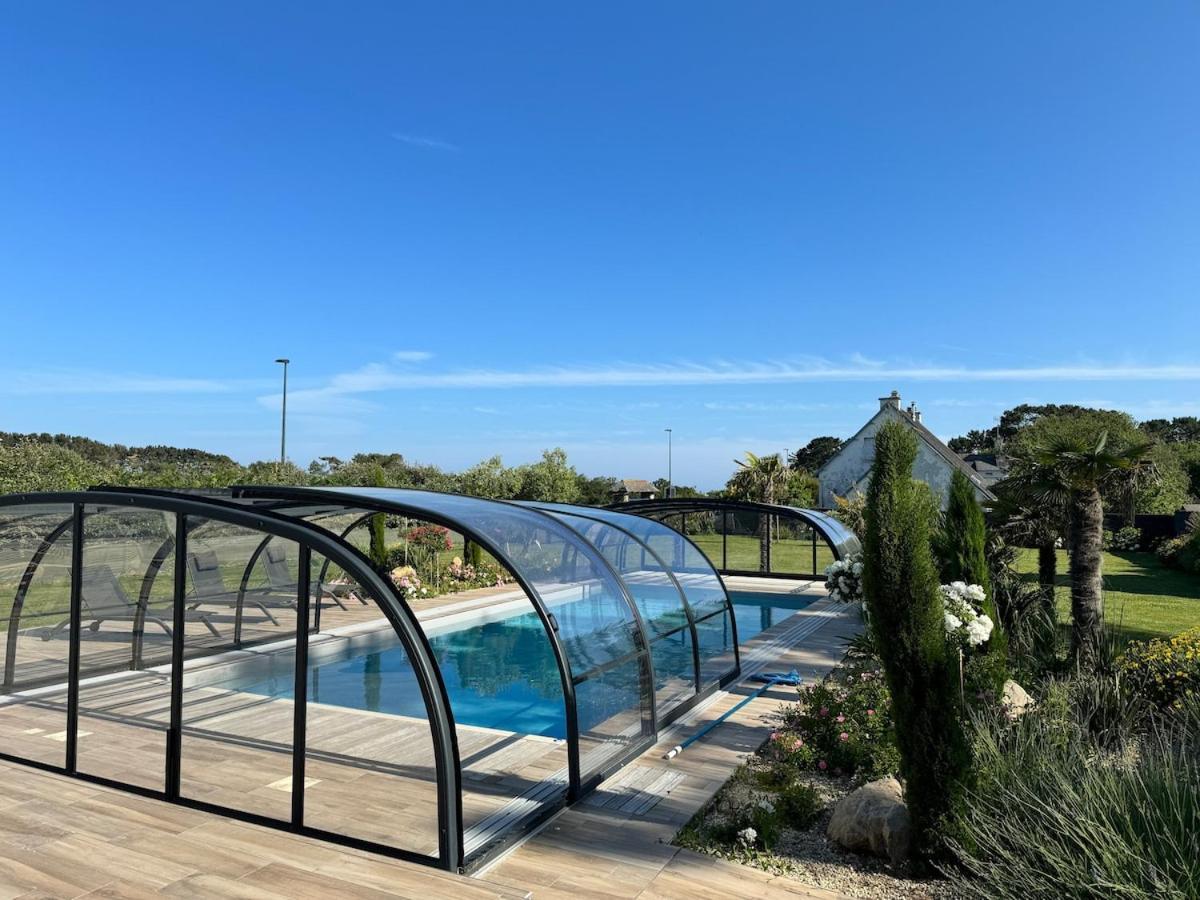 Superbe Villa Tout Confort Avec Piscine Chauffee Er Couverte Et Spa A 2 Pas De La Plage Фуенан Екстериор снимка