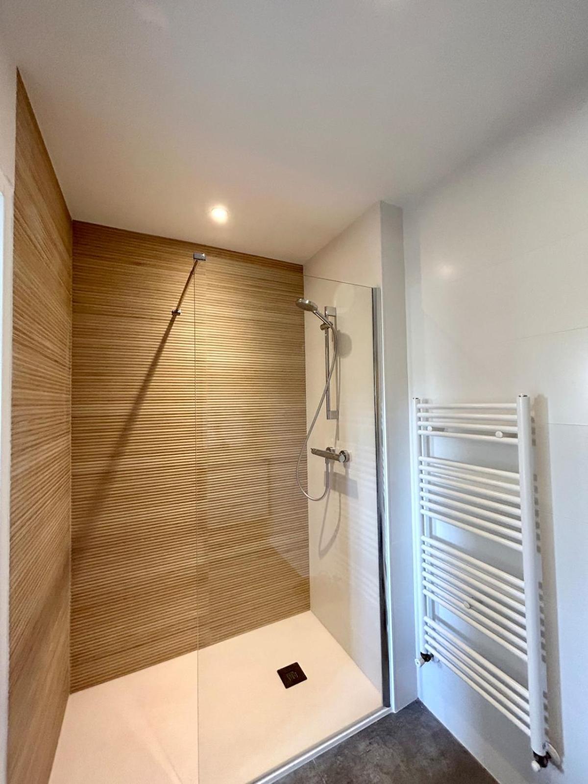 Superbe Villa Tout Confort Avec Piscine Chauffee Er Couverte Et Spa A 2 Pas De La Plage Фуенан Екстериор снимка